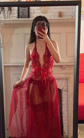 精油按摩伦理电影_十万网红美女美酱